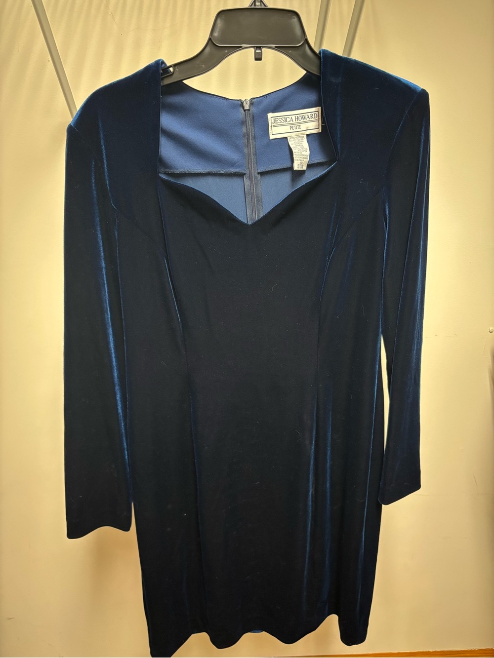 Jessica Howard Deep Navy Velvet Long Sleeve Cocktail Dress